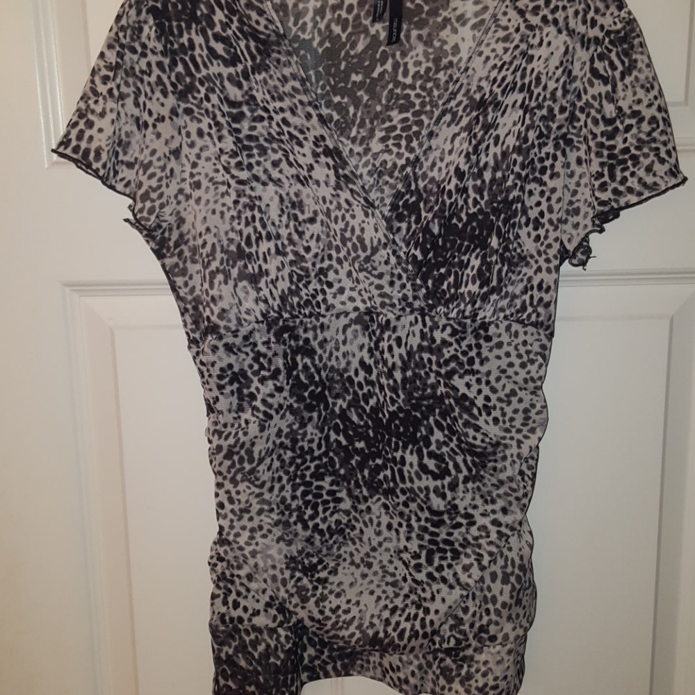 🍉Super comfy Maurices mesh top L